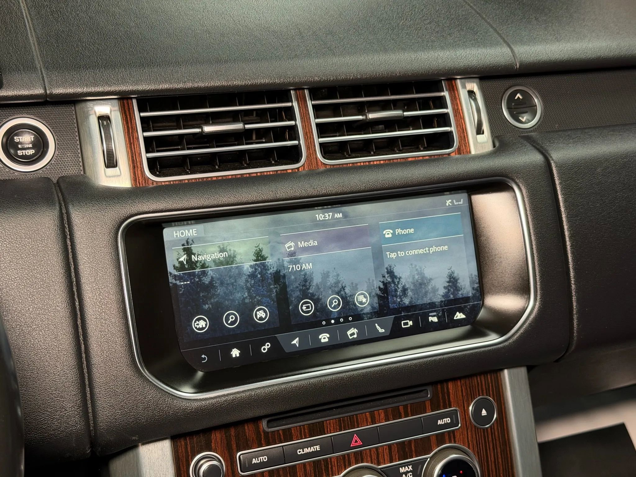 Used 2017 Land Rover Range Rover Sport Utility 4D image 41