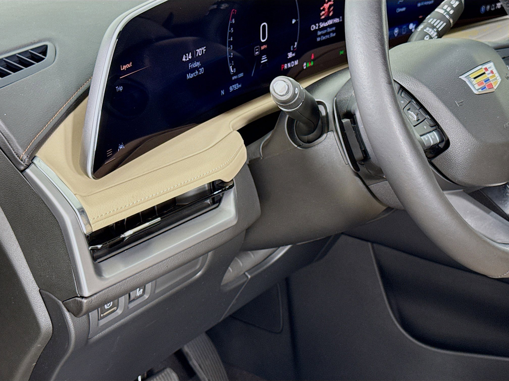 Used 2024 Cadillac XT4 Luxury w/ Cold Weather Package image 10