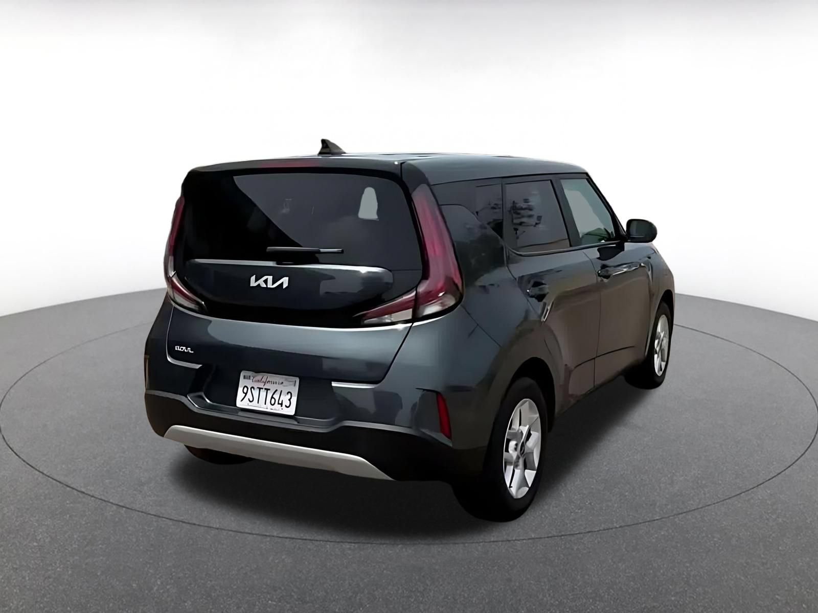 Used 2025 Kia Soul LX w/ LX Technology Package FWD image 13