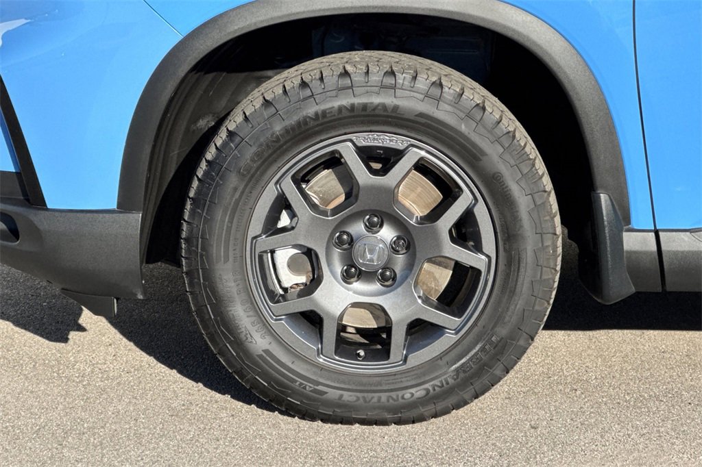 Certified 2024 Honda Pilot TrailSport image 35