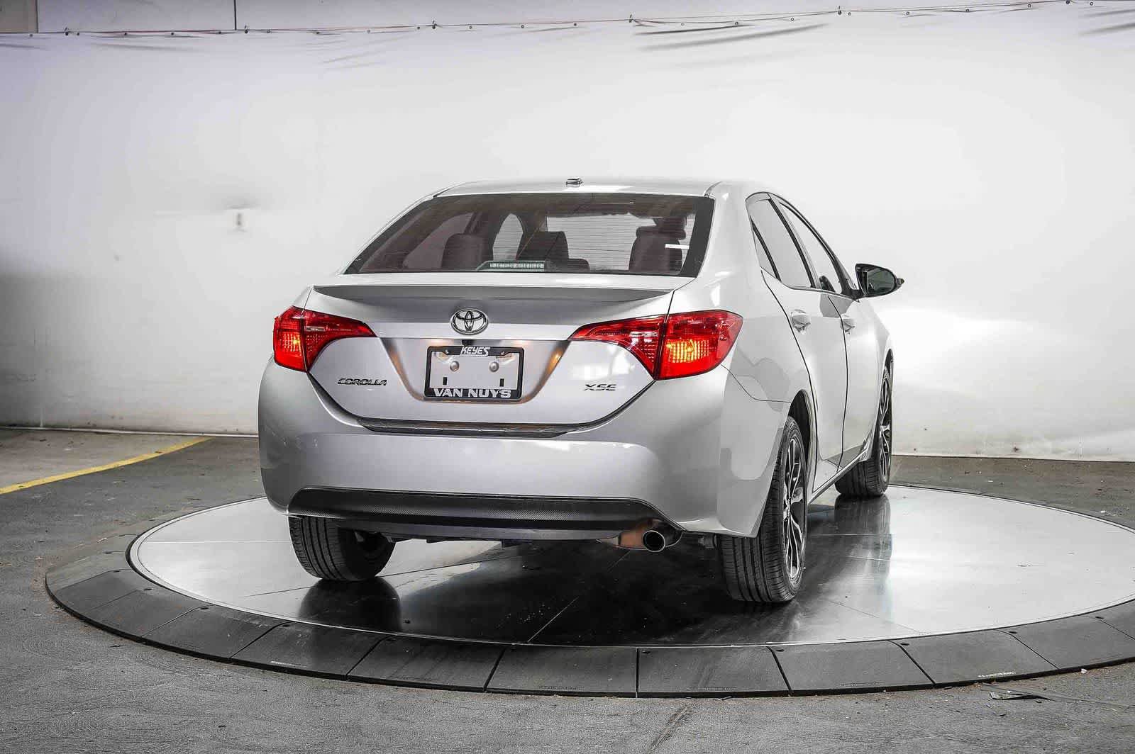 Certified 2017 Toyota Corolla XSE FWD image 7
