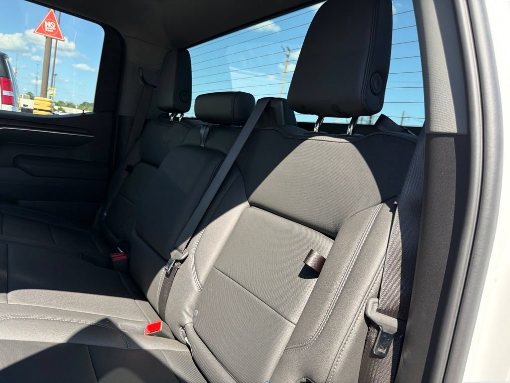 Used 2026 GMC Sierra 1500 SLT AWD/4WD image 17