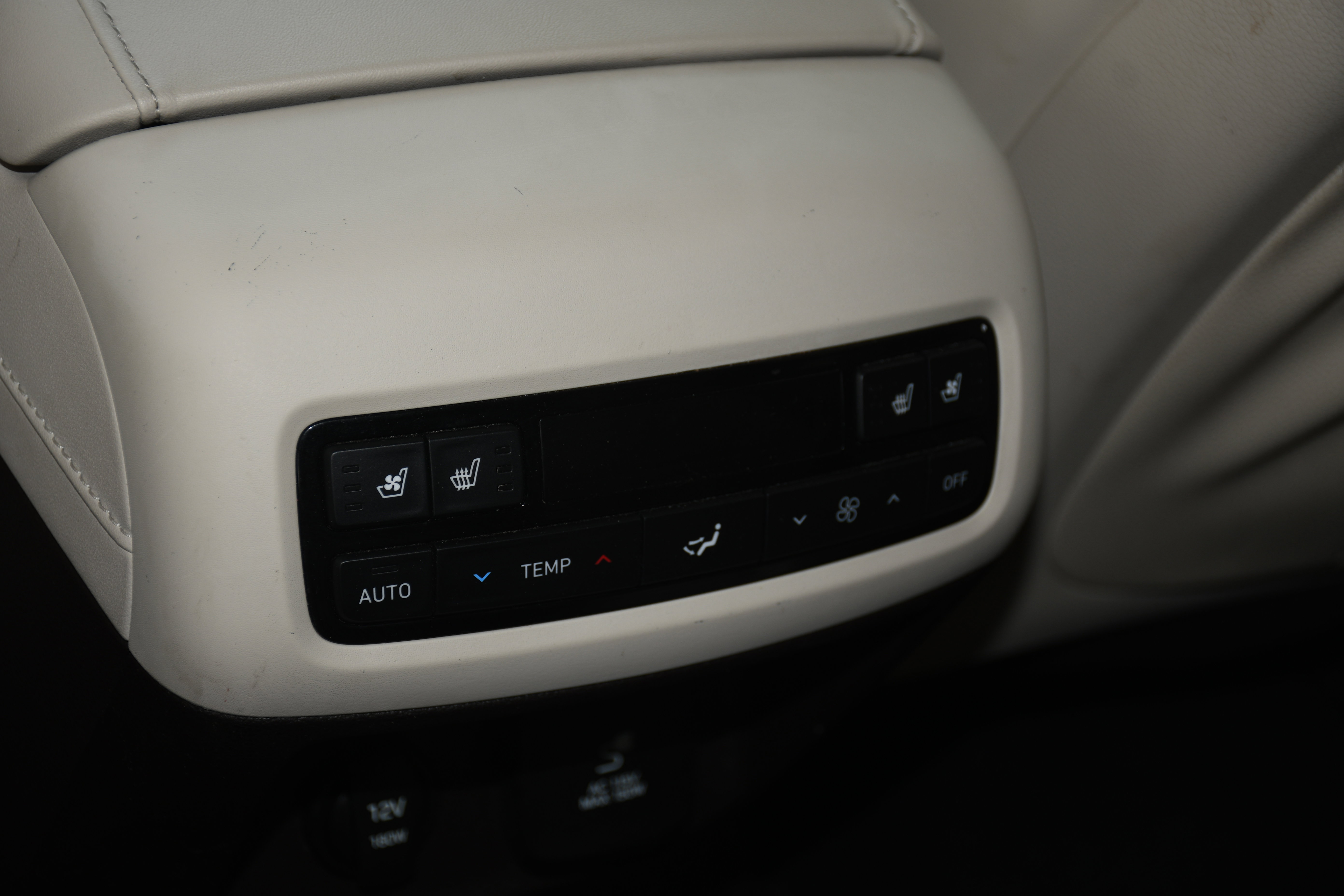 Used 2021 Hyundai Palisade Calligraphy image 16
