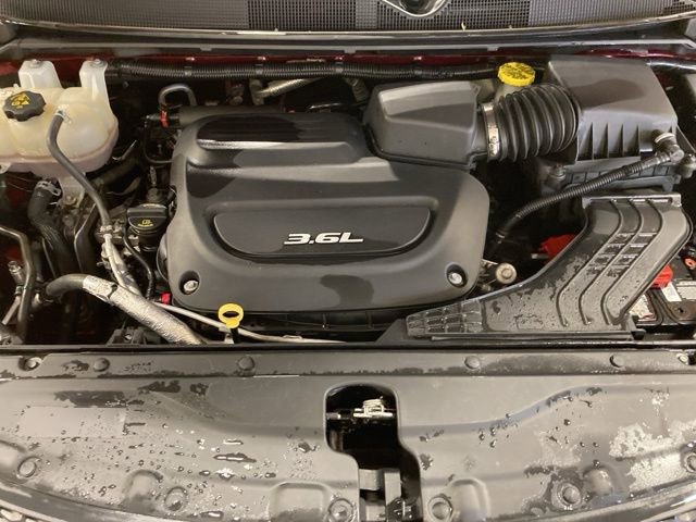 Used 2019 Chrysler Pacifica Limited w/ Tire & Wheel Group image 28