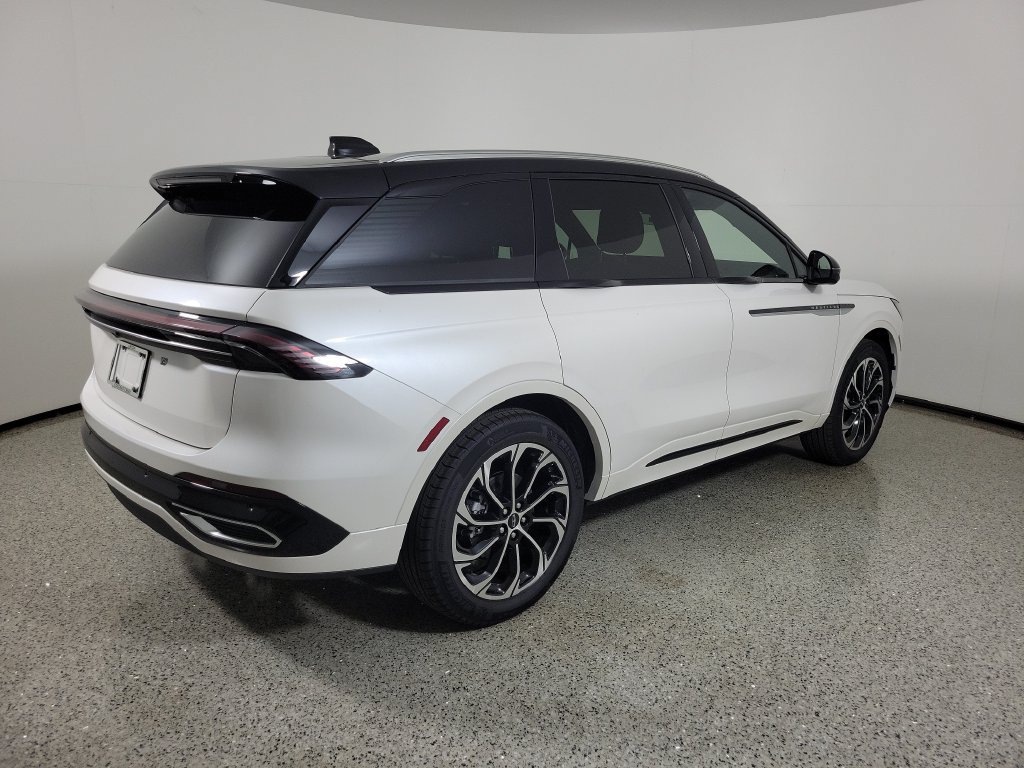 New 2026 Lincoln Nautilus Reserve AWD/4WD image 4
