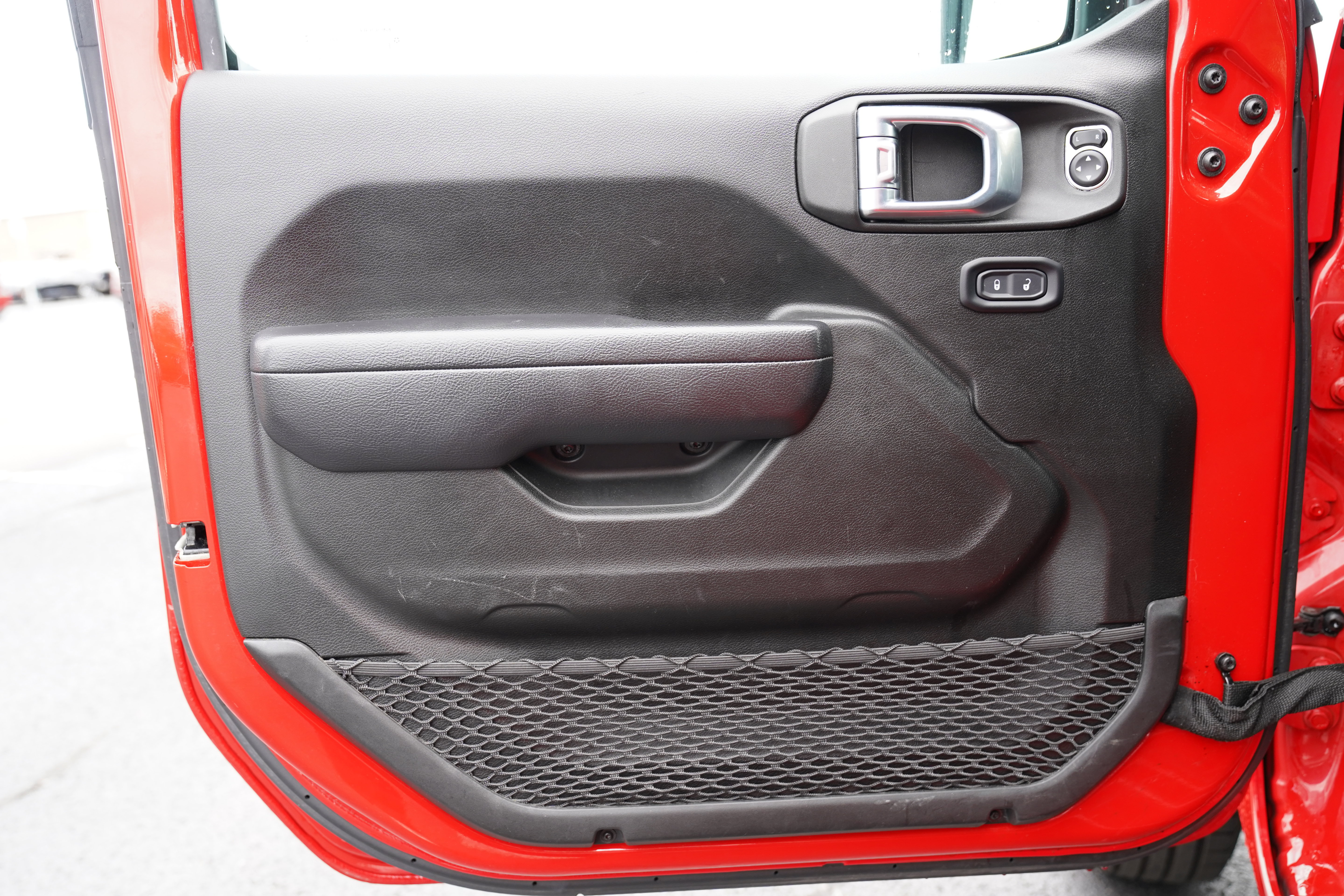 Used 2024 Jeep Wrangler Unlimited Sport AWD/4WD image 18