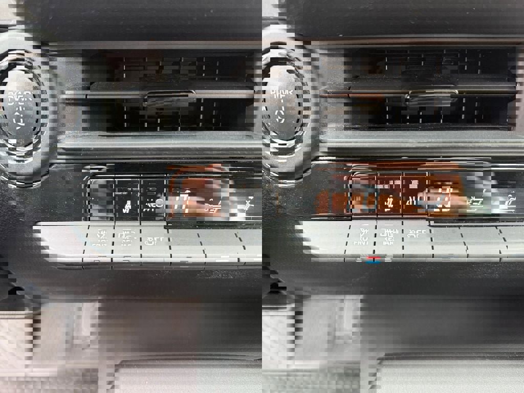 Certified 2023 Toyota Crown XLE image 24