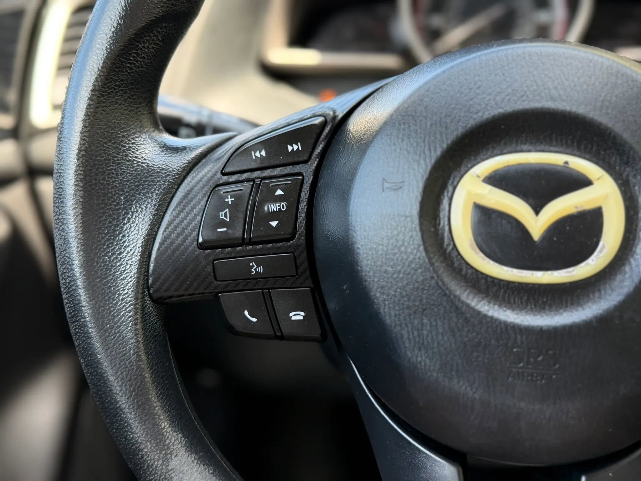 Used 2016 MAZDA MAZDA3 i Sport image 27