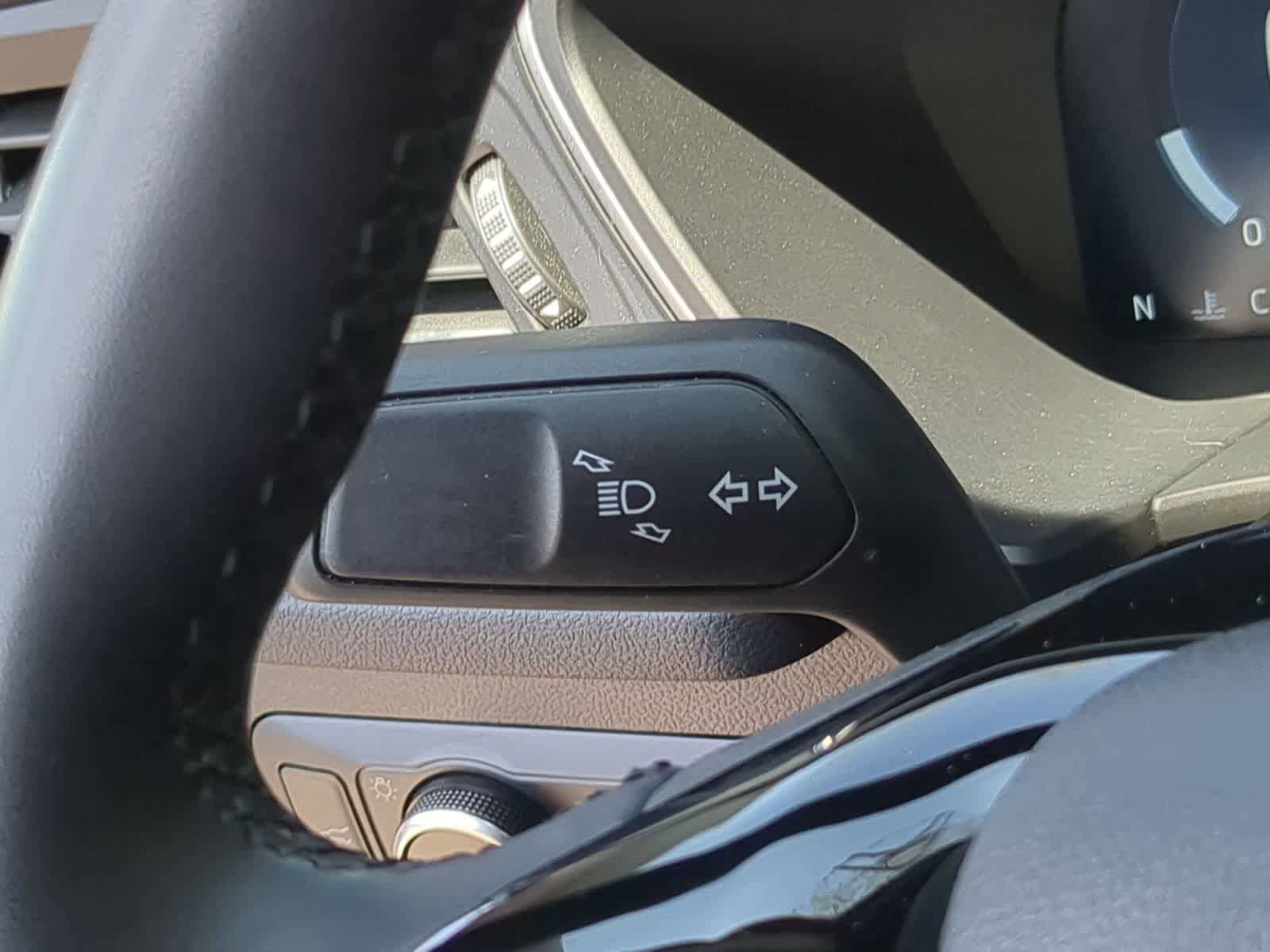 Used 2024 Ford Escape Platinum AWD/4WD image 26