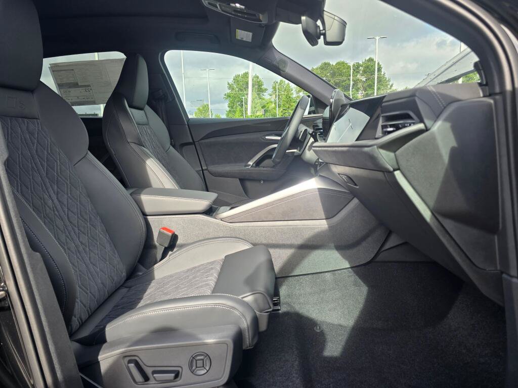 New 2026 Audi SQ5 Premium Plus AWD/4WD image 25