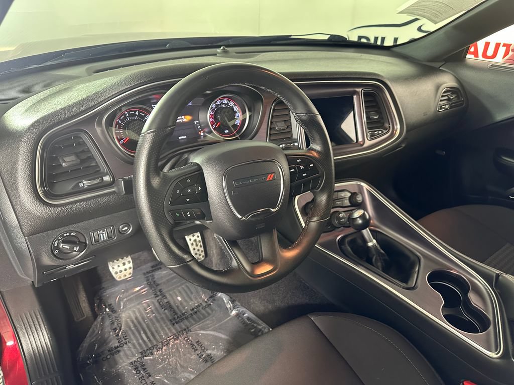 Used 2018 Dodge Challenger R/T Scat Pack w/ Technology Group RWD image 17