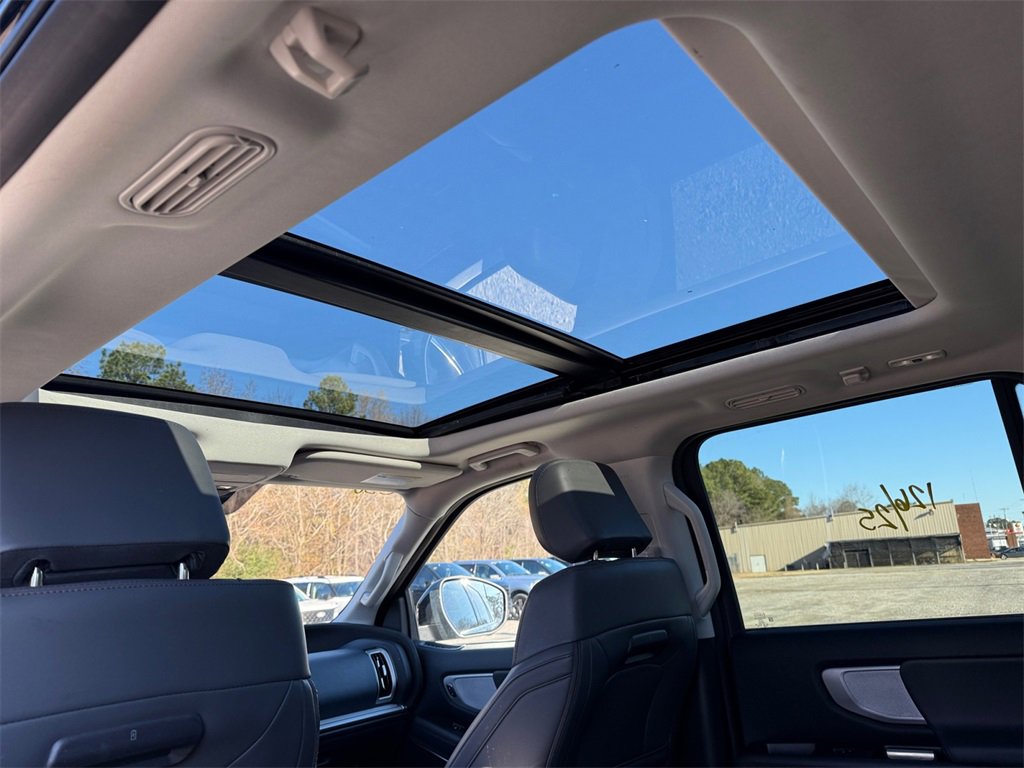 Used 2025 Ford Expedition Active image 20