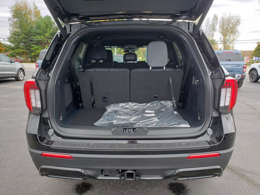 New 2026 Ford Explorer ST-Line image 7