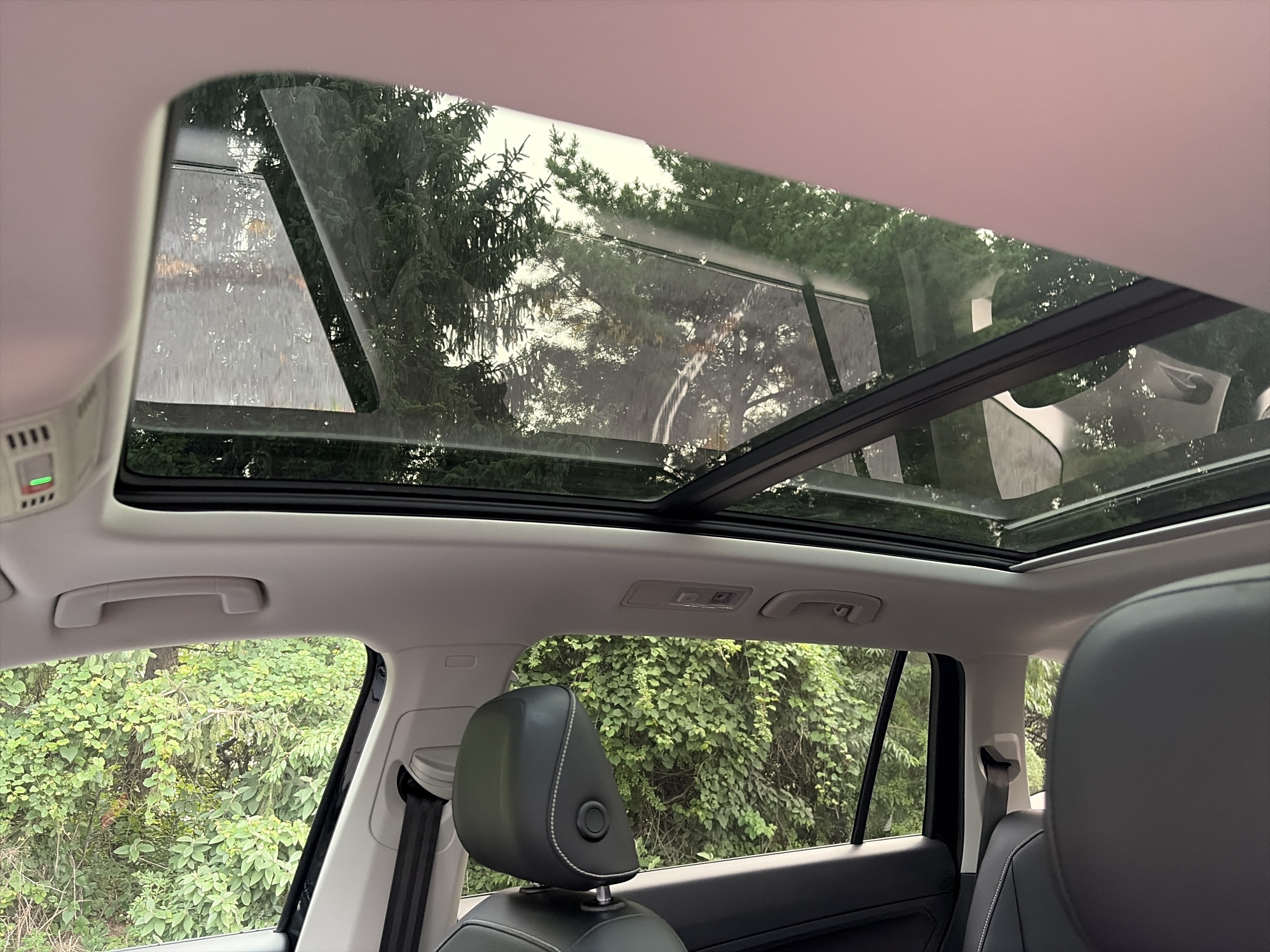 Used 2021 Volkswagen Tiguan SE w/ Panoramic Sunroof Package AWD/4WD image 20