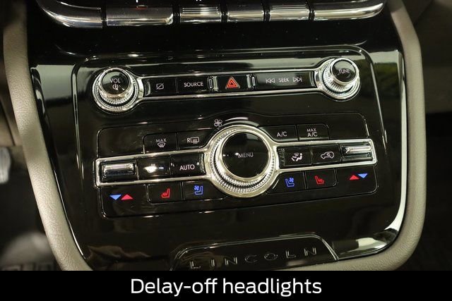 Used 2022 Lincoln Corsair AWD w/ Equipment Group 101A image 53