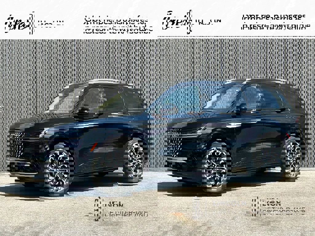 Used 2025 Lincoln Nautilus Reserve