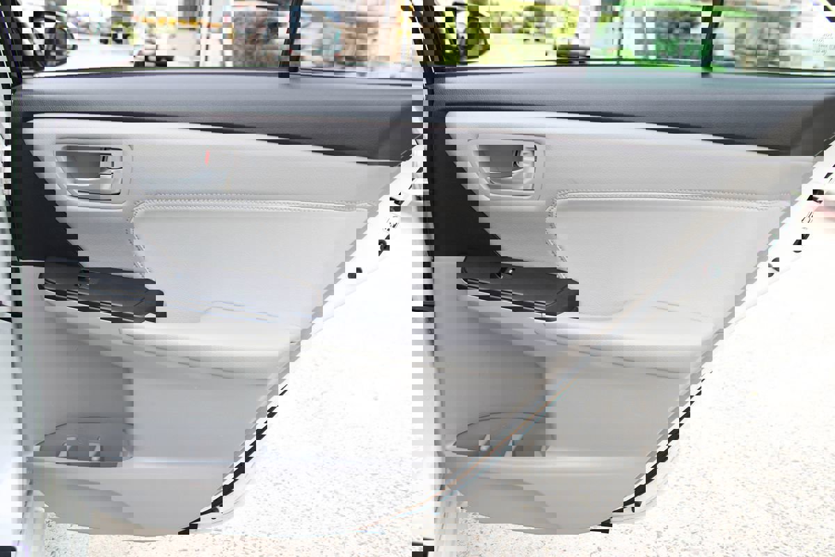 Used 2015 Toyota Camry XLE FWD image 47