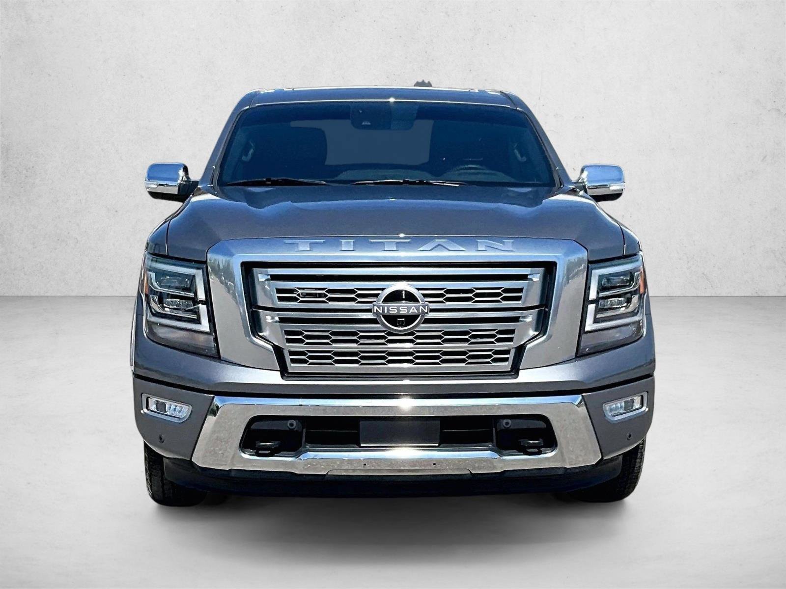 Used 2023 Nissan Titan Platinum Reserve w/ Moonroof Package RWD image 3