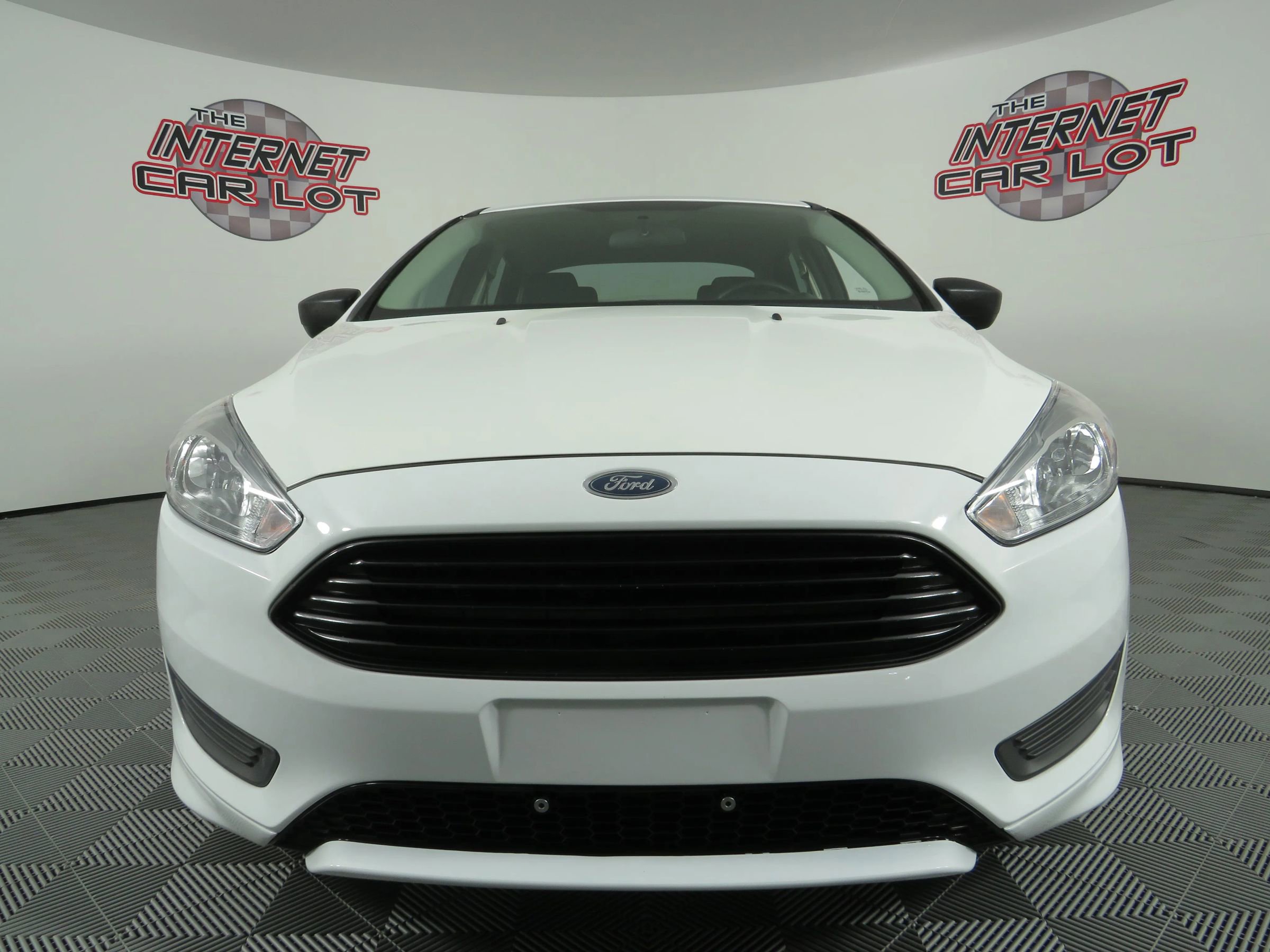 Used 2018 Ford Focus S FWD image 2