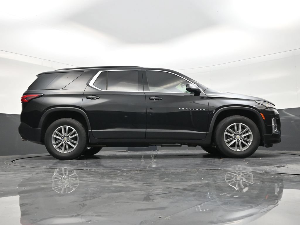 Used 2023 Chevrolet Traverse LT FWD image 22