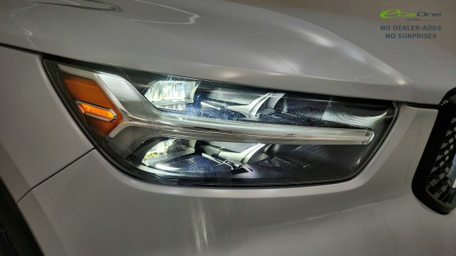 Used 2022 Volvo XC40 T4 R-Design w/ Protection Package Premier FWD image 22