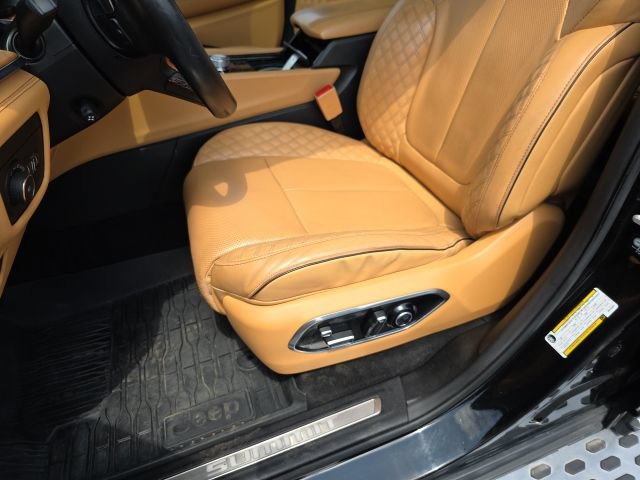 Used 2021 Jeep Grand Cherokee L Summit AWD/4WD image 18