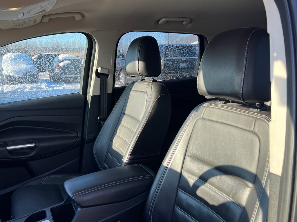 Used 2017 Ford Escape Titanium image 10