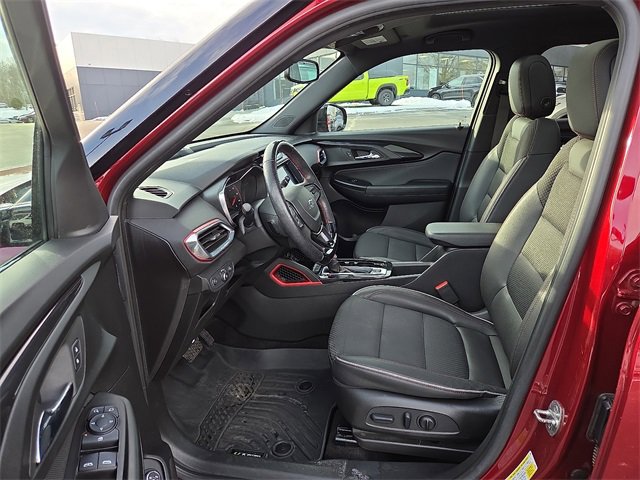 Used 2023 Chevrolet TrailBlazer RS w/ Sun and Liftgate Package image 14