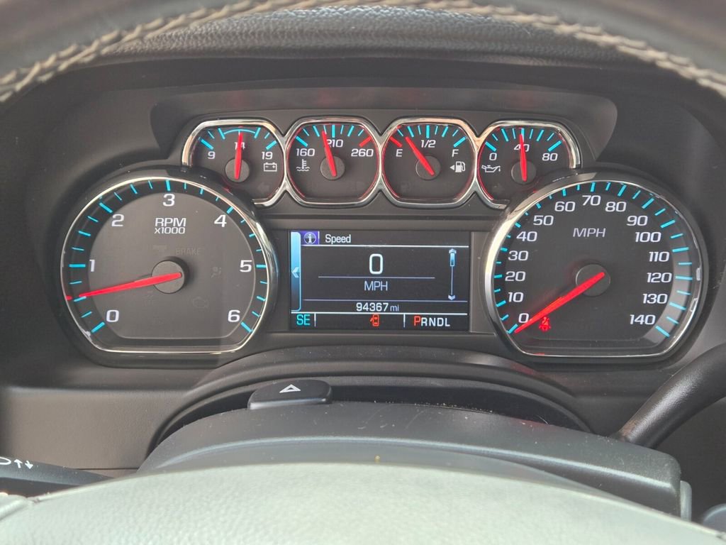 Used 2018 Chevrolet Suburban LT AWD/4WD image 24