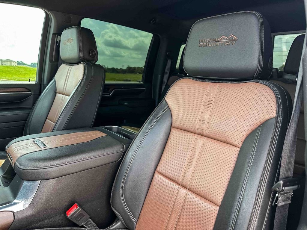 Used 2024 Chevrolet Silverado 3500 High Country w/ Technology Package AWD/4WD image 14
