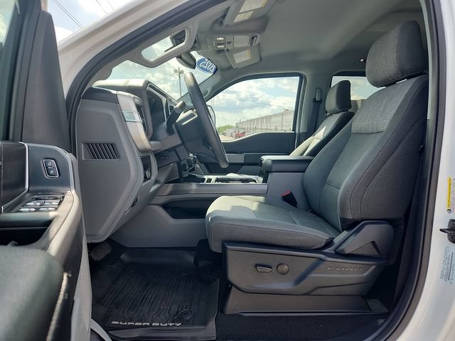 Certified 2025 Ford F250 XLT w/ Black Appearance Package AWD/4WD image 8