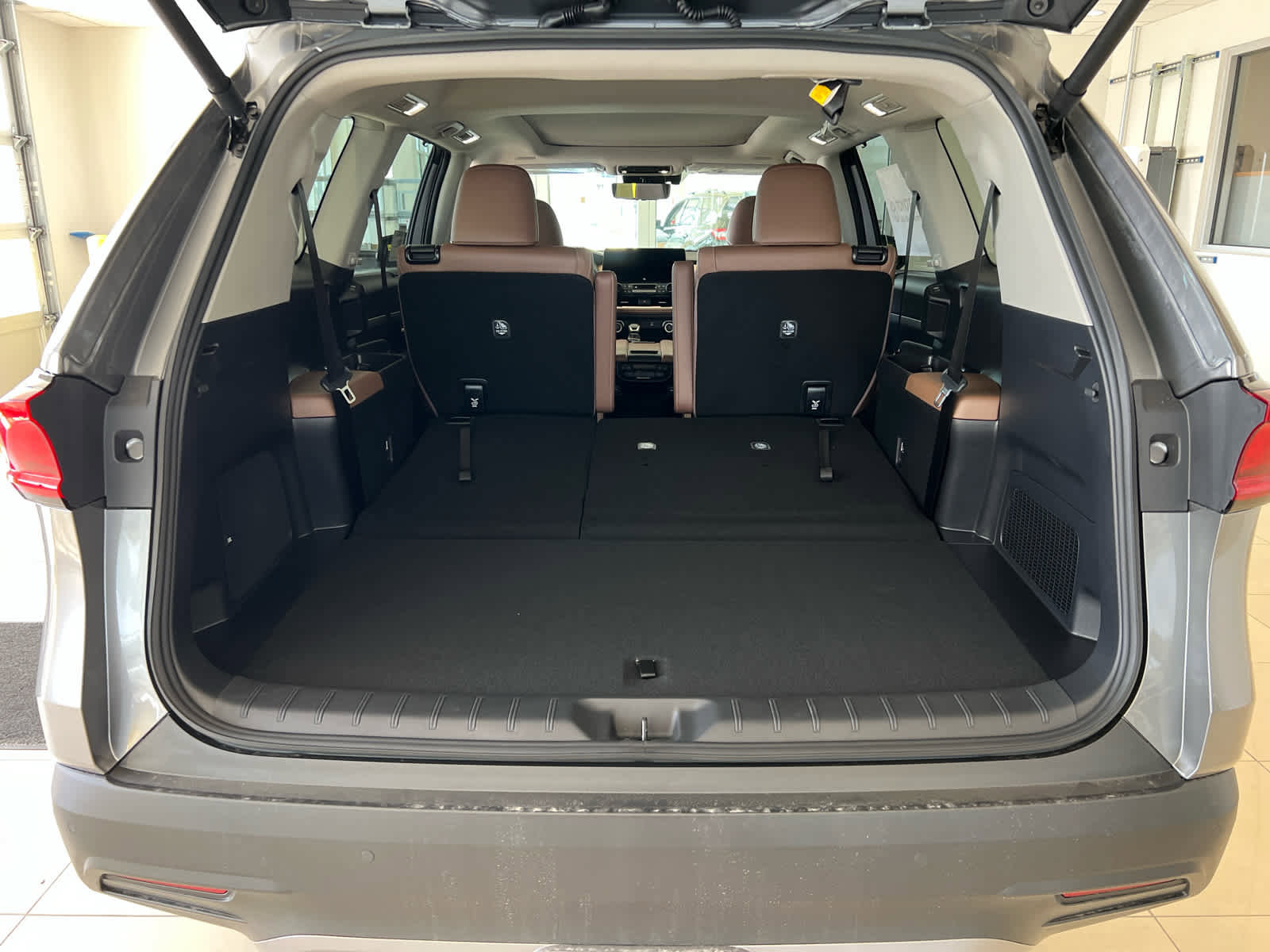New 2026 Toyota Grand Highlander Platinum AWD/4WD image 10