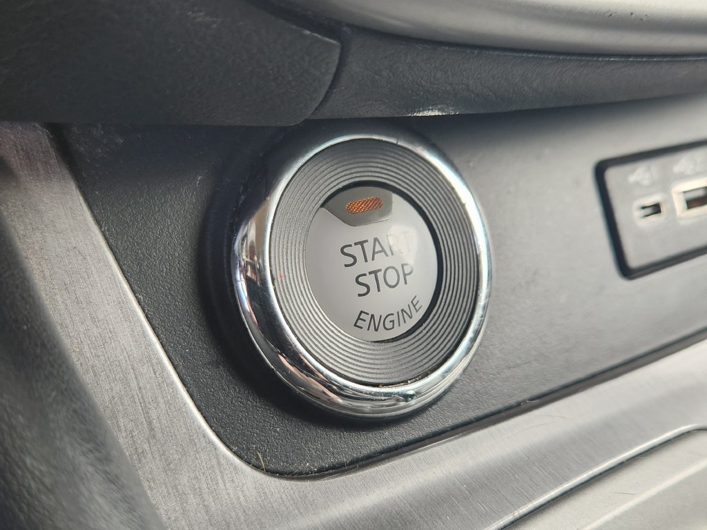 Used 2023 Nissan Murano SV AWD/4WD image 11