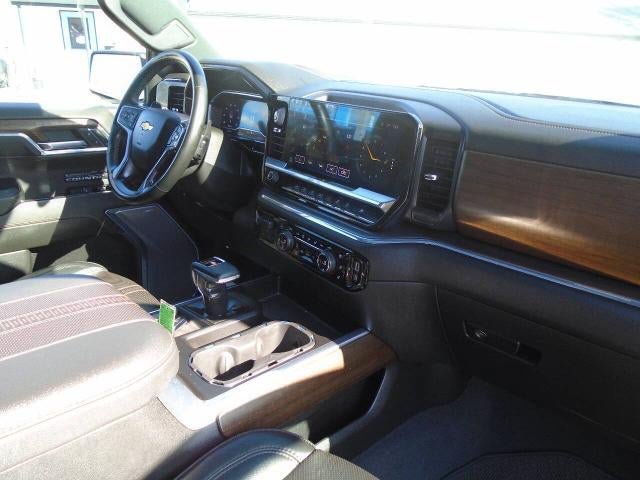 Certified 2023 Chevrolet Silverado 1500 High Country w/ Z71 Off-Road Package AWD/4WD image 26