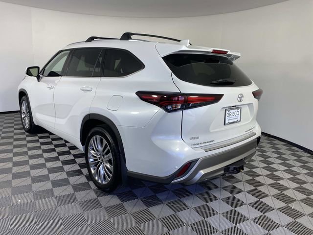 Used 2025 Toyota Highlander Platinum AWD/4WD image 6