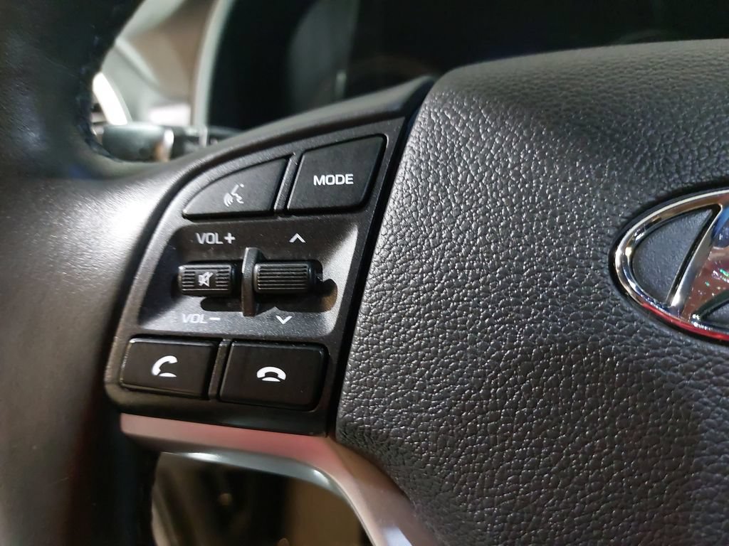 Used 2021 Hyundai Tucson Ultimate w/ Cargo Package FWD image 16