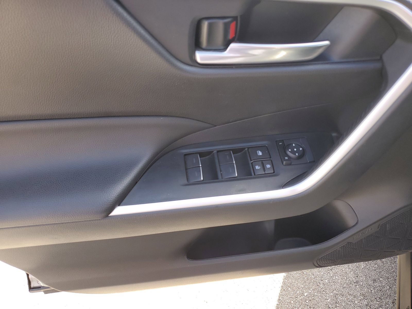 Certified 2024 Toyota RAV4 XLE AWD/4WD image 21