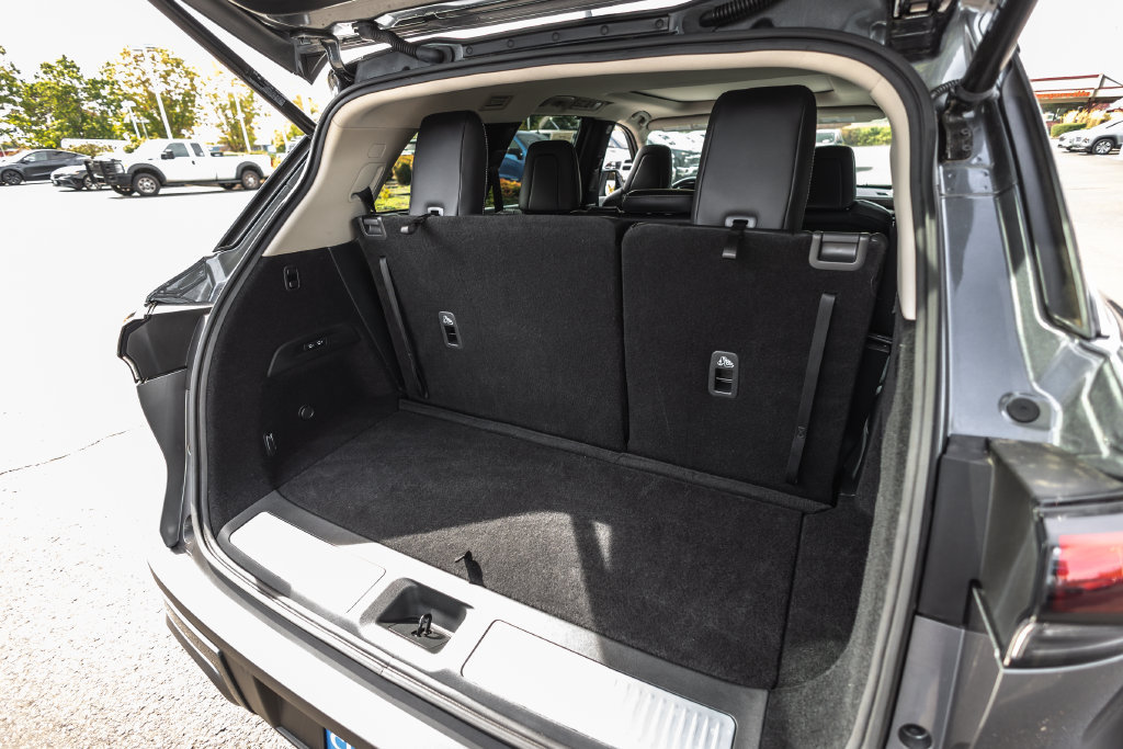 Used 2023 INFINITI QX60 Sensory AWD/4WD image 31