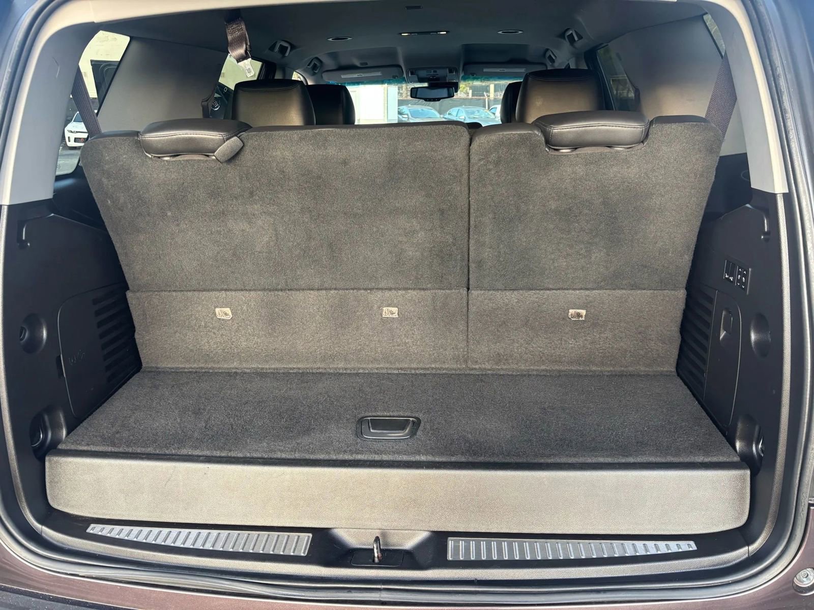 Used 2015 Cadillac Escalade Luxury image 22