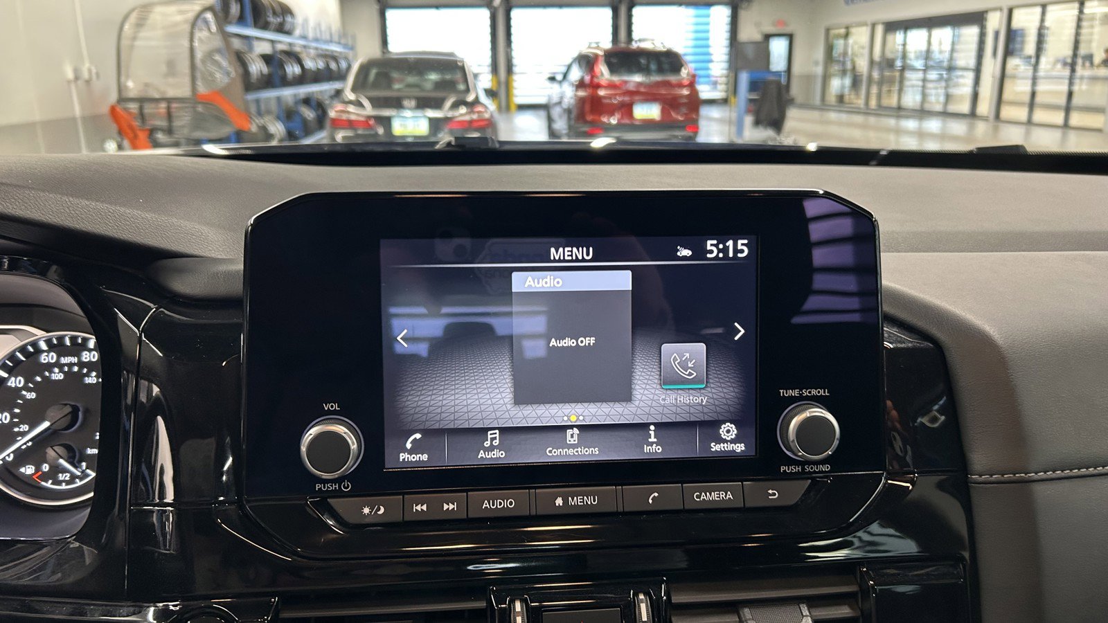 Used 2025 Nissan Pathfinder SV image 26