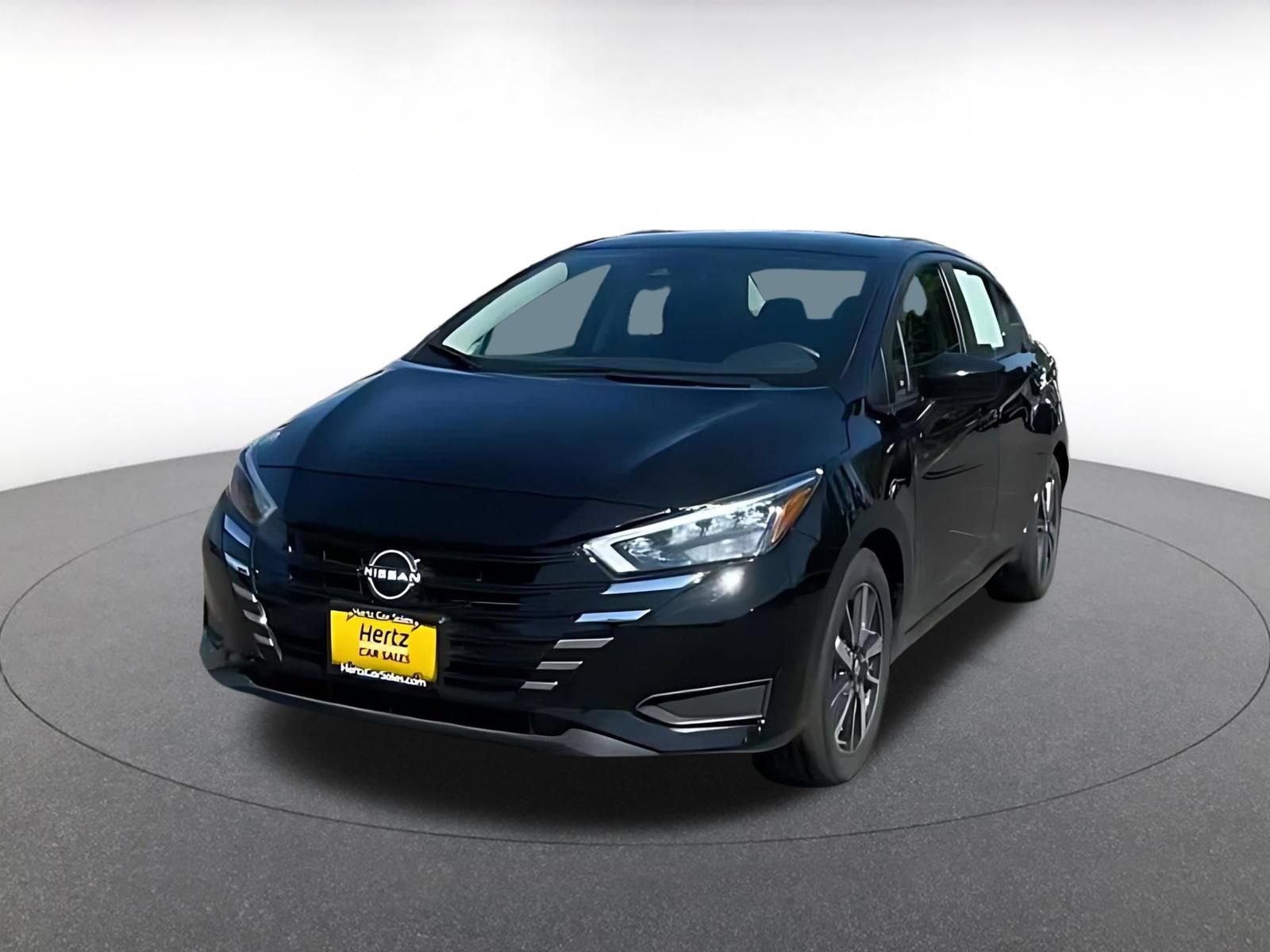 Used 2025 Nissan Versa SV FWD image 5