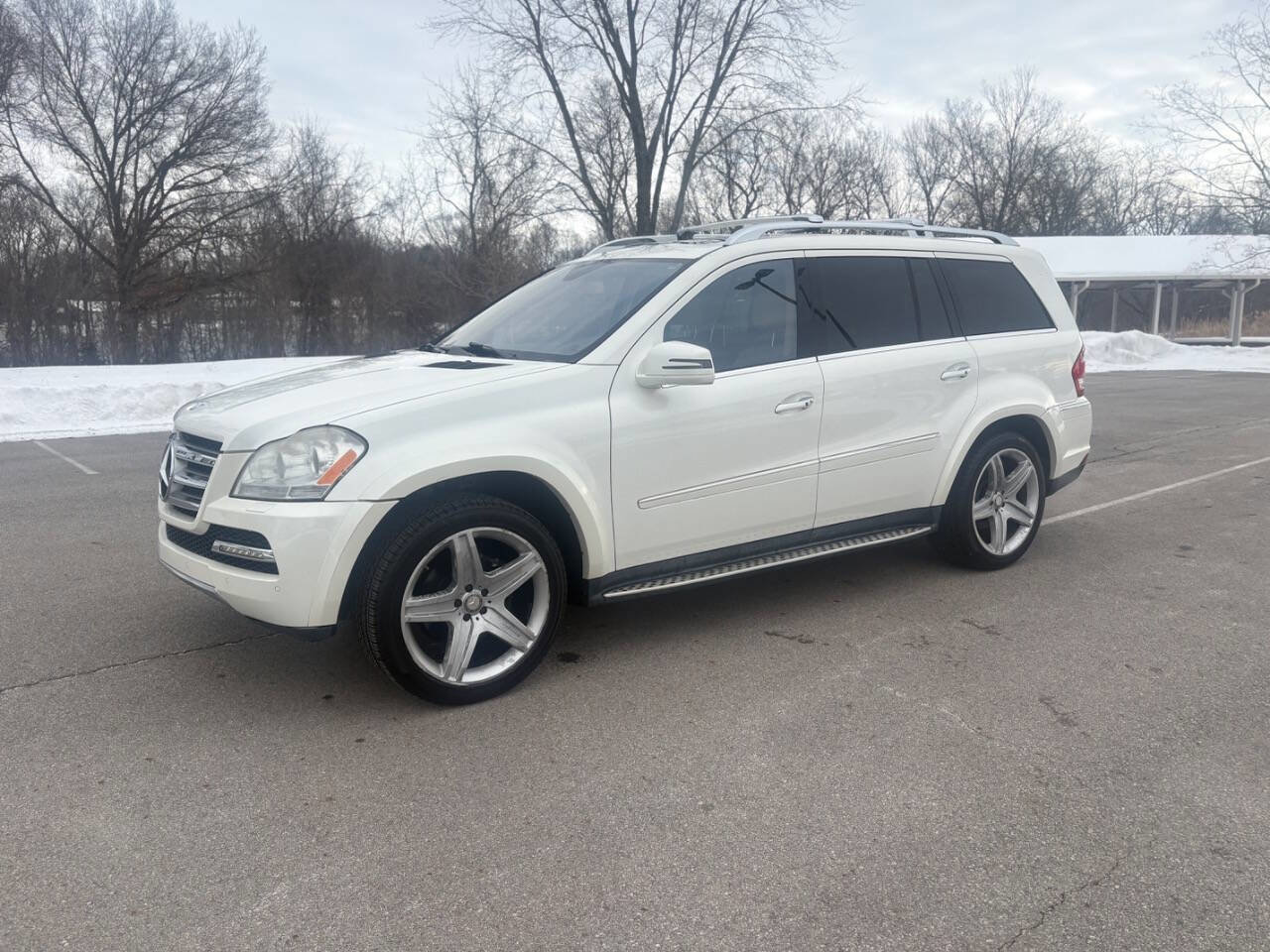 Used 2011 Mercedes-Benz GL 550 4MATIC image 15