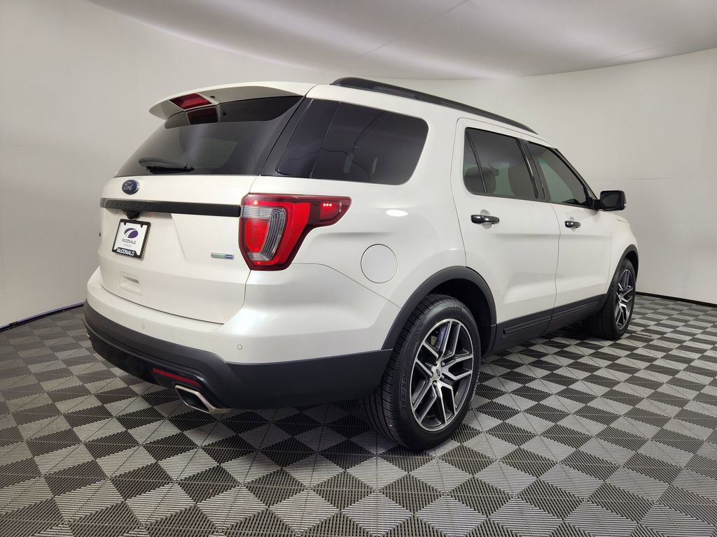 Used 2016 Ford Explorer Sport w/ Equipment Group 401A image 5