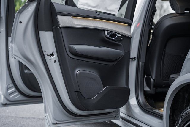 New 2026 Volvo XC90 B6 Ultra w/ Protection Package image 37