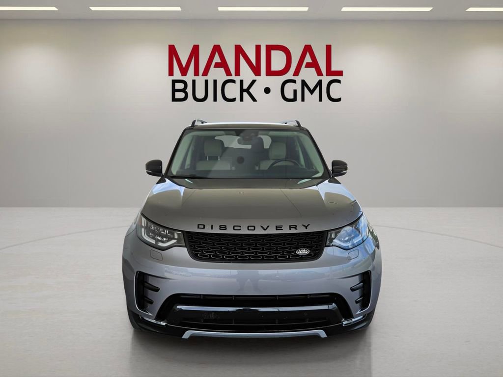 Used 2020 Land Rover Discovery Landmark image 3