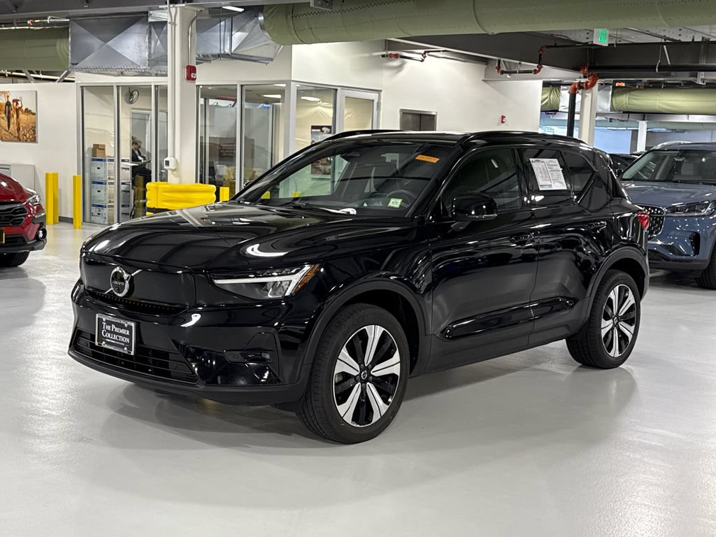 Certified 2023 Volvo XC40 Recharge Plus w/ Protection Package Premier AWD/4WD image 5