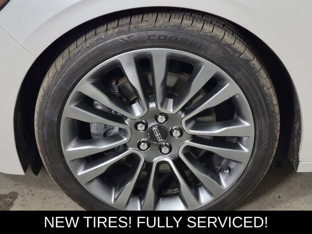 Used 2017 Lincoln Continental Select w/ Climate Package image 10