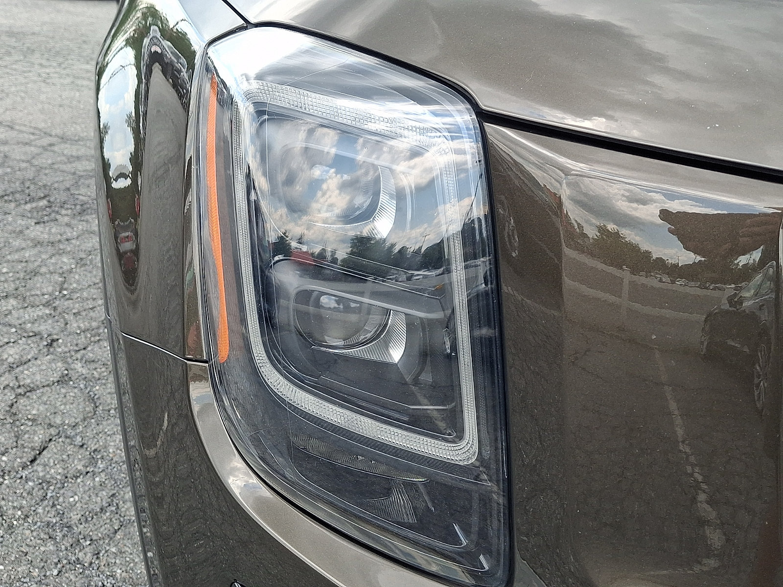 Used 2022 Kia Telluride SX w/ SX Prestige Package AWD/4WD image 9