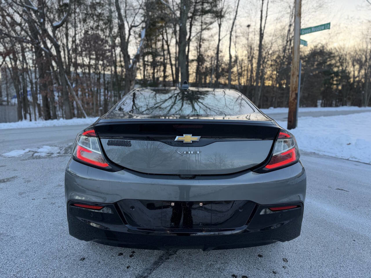 Used 2017 Chevrolet Volt Premier w/ Driver Confidence II Package image 7