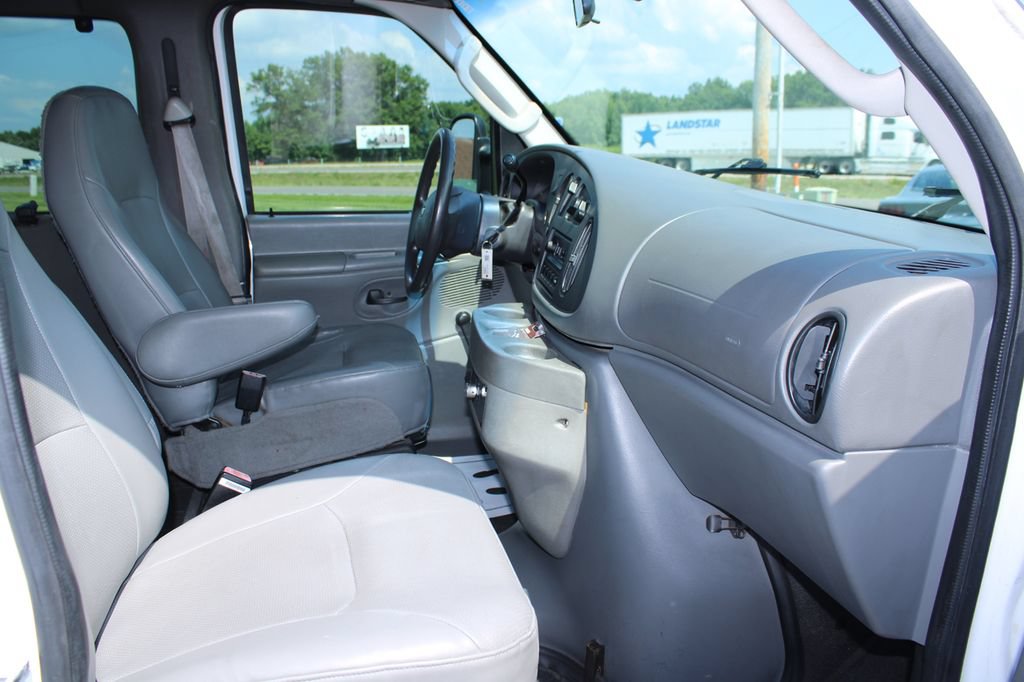 Used 2007 Ford E-250 and Econoline 250 RWD image 26